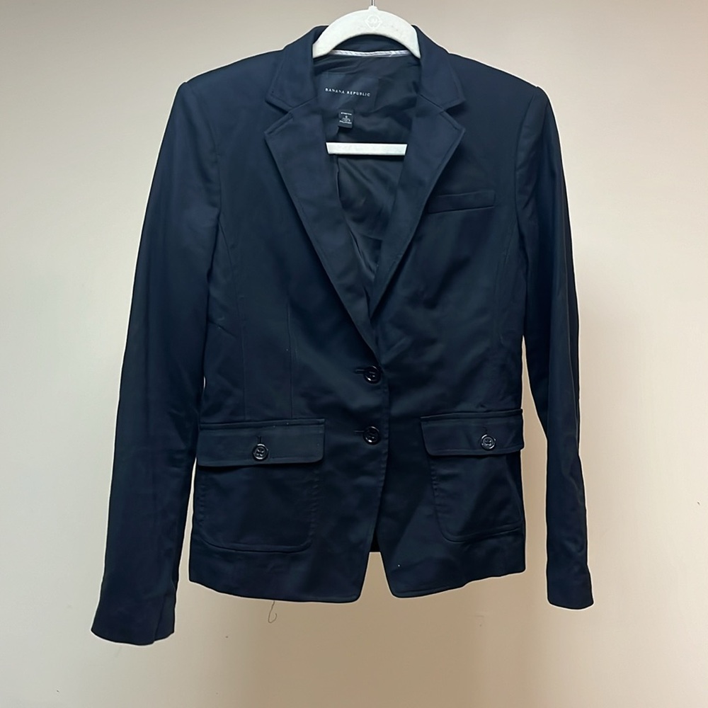 So chic! Vintage Banana Republic Blazer
